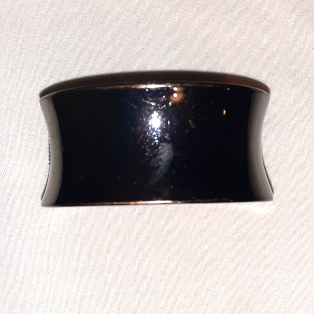 Silver tone bracelet with hinged clasp - Picture 2 of 5